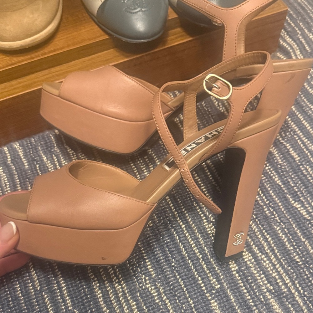 CHANEL Tan Leather Platform Sandals with Ankle Strap
